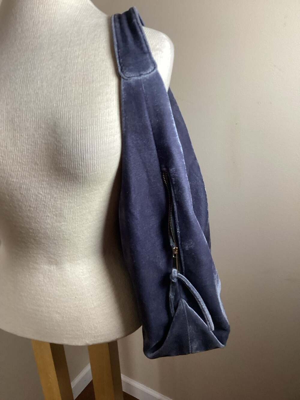 Tabitha Webb Blue Velvet Large Hobo Shoulder Bag - Thumbnail 3