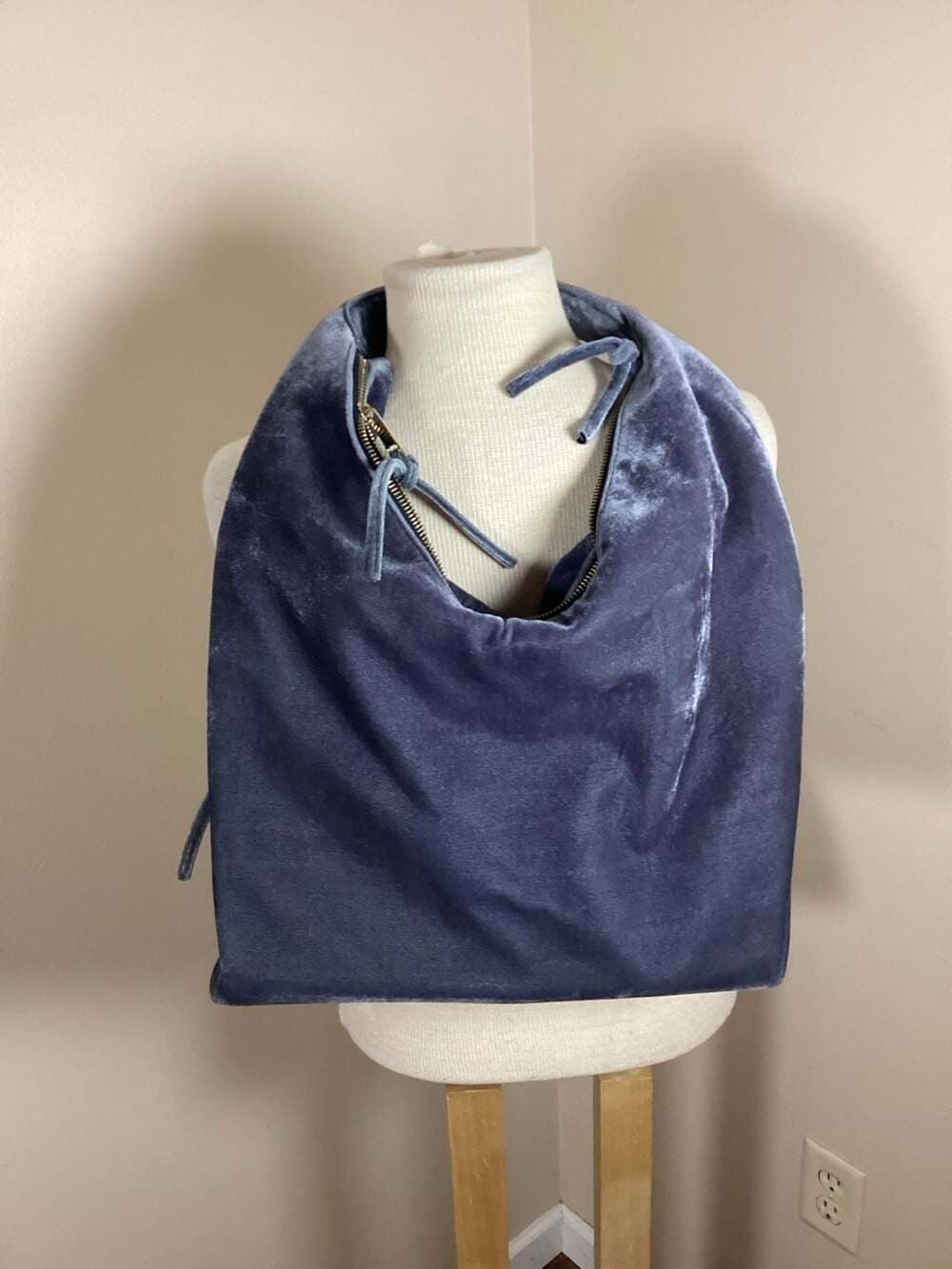 Tabitha Webb Blue Velvet Large Hobo Shoulder Bag - Thumbnail 6