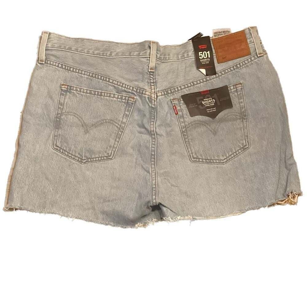 Levi's Women's 501 High-Rise Original Denim Cutoff Shorts in Luxor Baker - Thumbnail 3