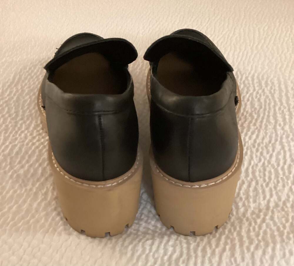 Dolce Vita Huey Black Leather Lug Sole Platform Loafers Size 9 - Thumbnail 5