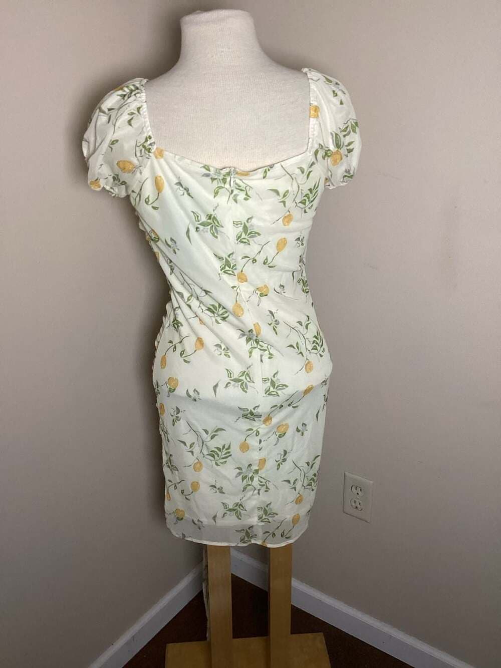 Zelda en;semble Lemon Print Ruched Cutout Mini Dress with Puff Sleeves, Size L - Thumbnail 3