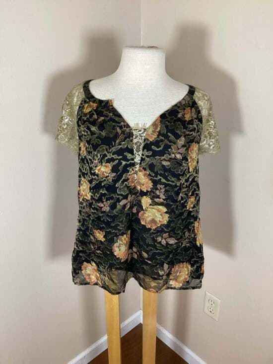 HD in Paris Anthropologie Floral Lace Sleeve Blouse Size 6 - Thumbnail 4