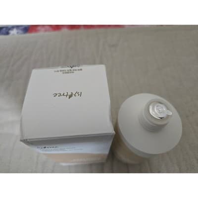 Isntree Yam Root Vegan Milk Toner Hydrating Moisturizing Korean Skincare - Thumbnail 2