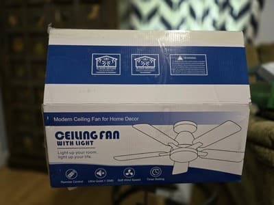 46 Inch Low Profil. Indoor Ceiling Fan with Light. Color- White