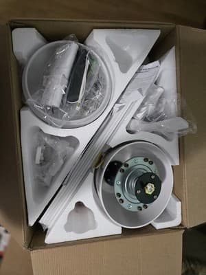 46 Inch Low Profil. Indoor Ceiling Fan with Light. Color- White - Thumbnail 3