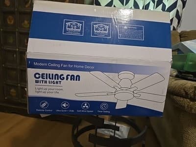46 Inch Low Profil. Indoor Ceiling Fan with Light. Color- White - Thumbnail 2
