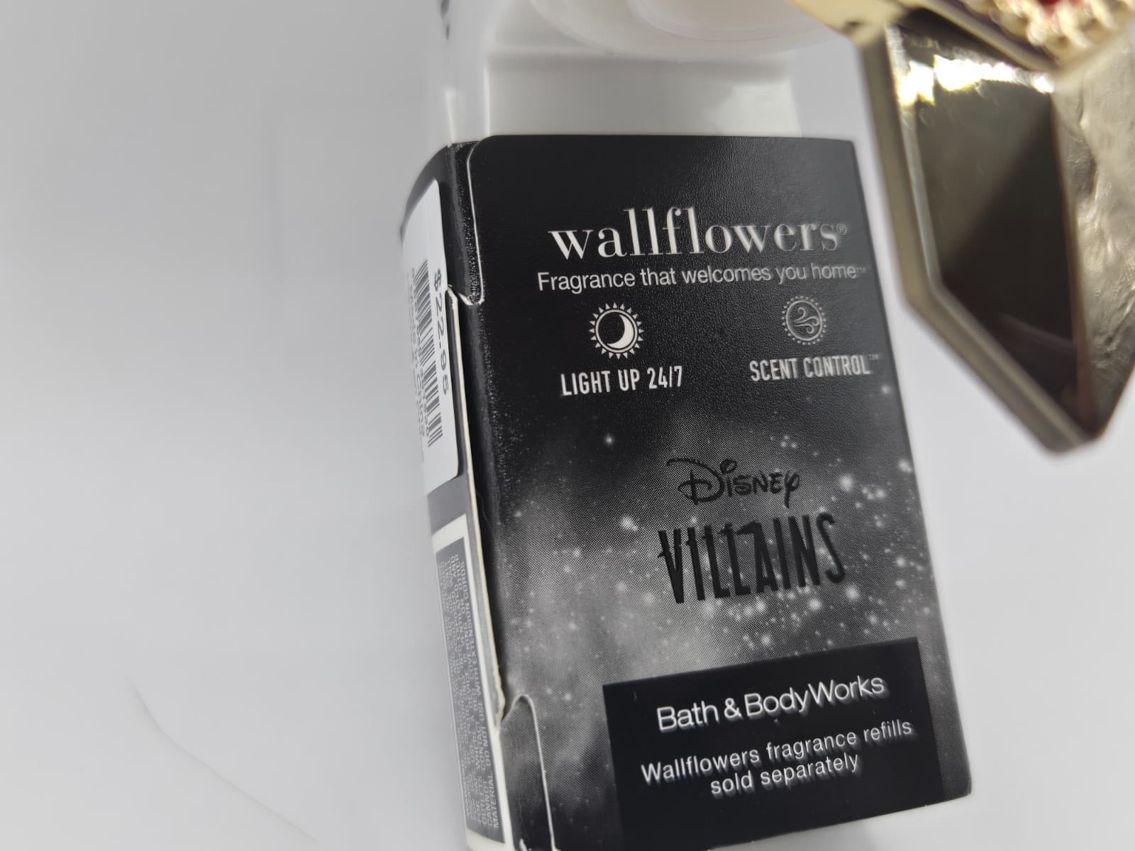 Bath & Body Works Disney Villains Evil Queen Light Up Wallflower Plug In Decor - Thumbnail 3