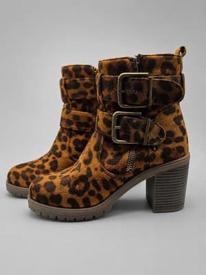 Mudd Y2K Buckle Ankle Combat Heel Boot Leopard Print Women’s Size 6 - Thumbnail 3
