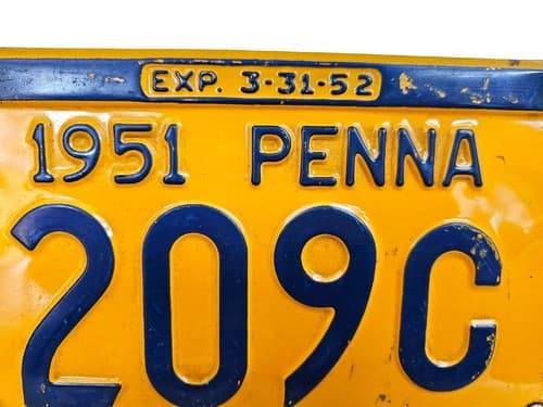 1951 Pennsylvania passenger license plate in very good original condition 209 C - Thumbnail 4