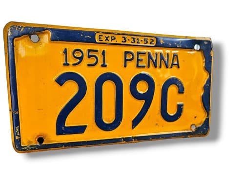 1951 Pennsylvania passenger license plate in very good original condition 209 C - Thumbnail 2