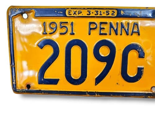 1951 Pennsylvania passenger license plate in very good original condition 209 C - Thumbnail 3