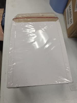 50 PCS 7"x9" WHITE CARDBOARD STAY FLAT MAILERS, CD,DVD,GAME,PHOTO, DOC, LW 7X9