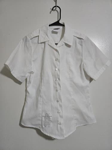DSCP women’s US Shirt White Short Sleeve Size: (10/R) NSN:8510-01-556-0070 #E71e