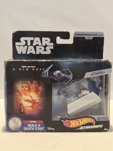Star Wars Darth Vader’s TIE Advanced x1 Starfighter – Play & Display