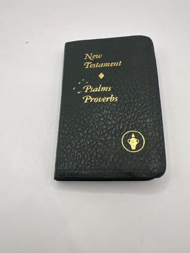 Lot of 3 Pocket Size Bibles New Testament Psalms Proverbs Leatherette #L43lA - Thumbnail 5