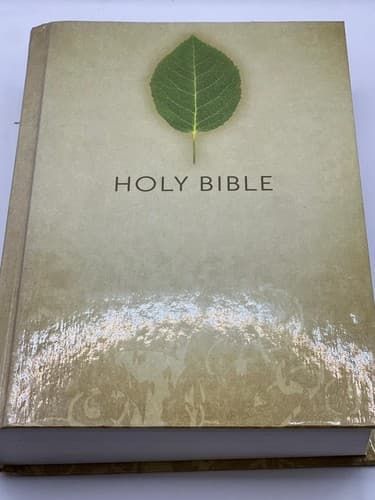 NIV Holy Bible Reference Giant Print Hardcover Red Letter Highlighted Study Copy - Thumbnail 2