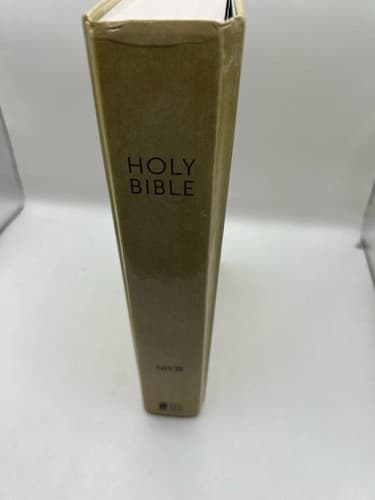 NIV Holy Bible Reference Giant Print Hardcover Red Letter Highlighted Study Copy - Thumbnail 4