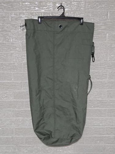 USGI OD Green Duffel Bag Nylon, Backpack Straps, NSN 8465-01-117-8699 #J52j