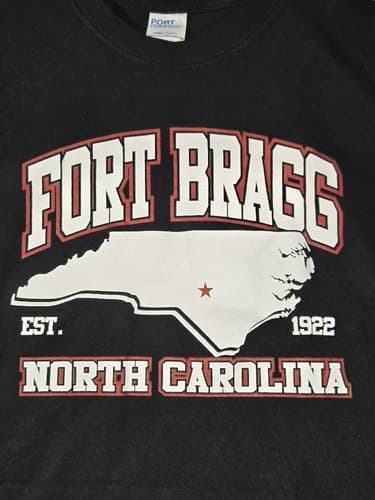 Fort Bragg North Carolina US Army Military Graphic T-Shirt Black Men's Sz M S109 - Thumbnail 5