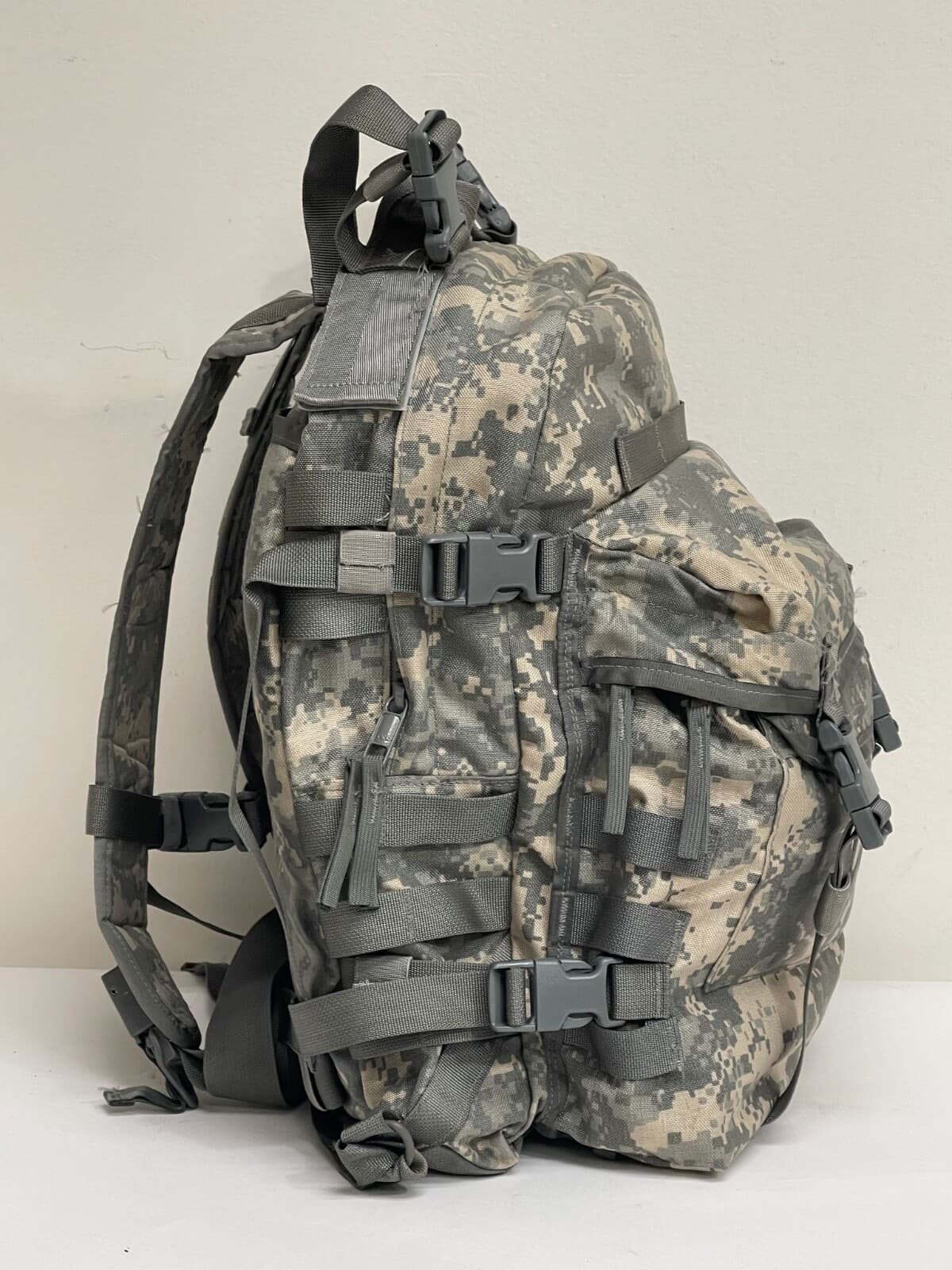 ACU MOLLE II ASSAULT PACK W/STIFFENER BACKPACK #G31g - Thumbnail 3
