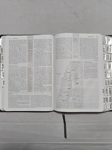 NKJV Study Bible Black LeatherTouch Hardcover Large Print Thomas Nelson - Thumbnail 9