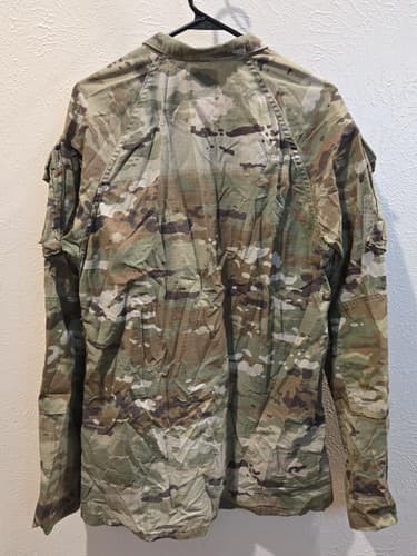 USGI IHWCU OCP Multicam Coat Medium Long w/ 1SG Rank – NSN 8415-01-670-8060 - Thumbnail 4