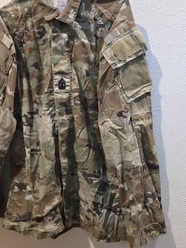 USGI IHWCU OCP Multicam Coat Medium Long w/ 1SG Rank – NSN 8415-01-670-8060 - Thumbnail 3