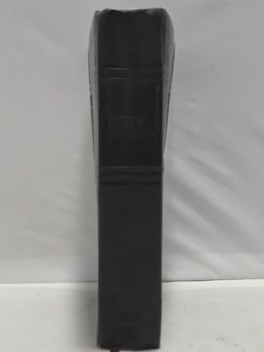 NKJV Study Bible Black LeatherTouch Hardcover Large Print Thomas Nelson - Thumbnail 2