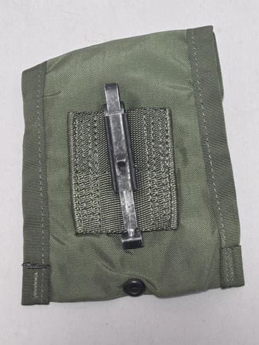 US Military OD Green First Aid/Compass Pouch NSN: 8465-00-935-6814 #D43d - Thumbnail 2