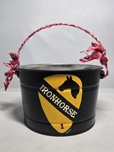 US Army 1st Cavalry Division Metal Bucket Decor Fort Hood TX Iron Horse #G101 - Thumbnail 3