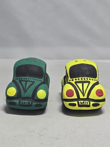 Vintage Ceramic Classic Car Salt and Pepper Shakers Set Hand Painted #G90g - Thumbnail 2