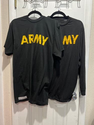Lot of 2 -MEDIUM - APFU LS and SS Shirt Army Black and Gold #99yAa
