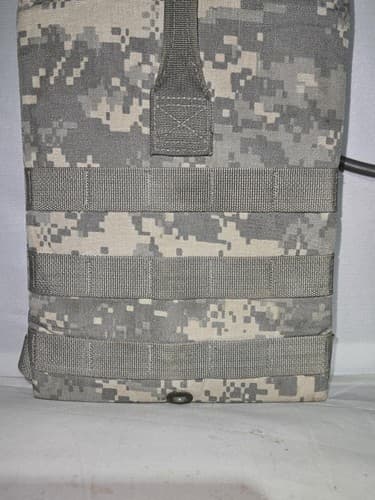 US Army UCP Digital Hydration Carrier Pack MOLLE 8465-01-524-8362 VGC Q97q - Thumbnail 2