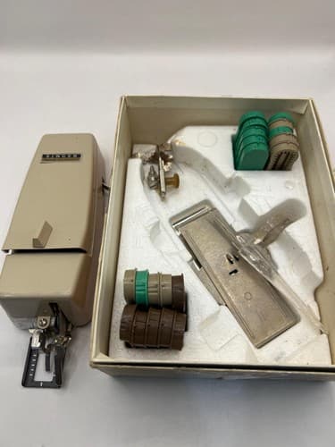 Vintage 1973 Singer Professional Buttonholer Attachment 38116 Original Box #Q48q - Thumbnail 4