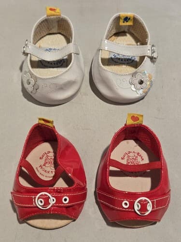 Lot of 2 BAB Red Open Toe and White Strap Closure With White/Gray Flower Sandals