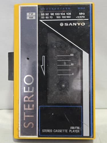 Vintage GPX Portable Cassette Player Walkman Style Yellow Retro Untested #S72s