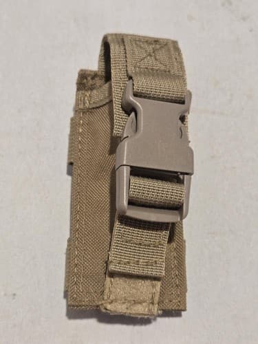 USGI MOLLE Single 9mm Pistol Magazine Pouch – Coyote Brown – Fits M9 – #K50k