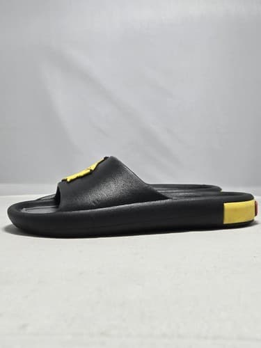 Pokémon Pikachu Kids Slide Sandals Black & Yellow Size 4 Boys/Girls #DC60 - Thumbnail 4