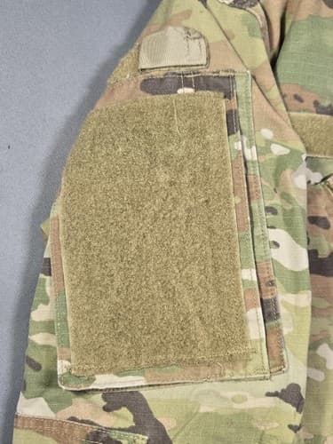 USGI Army OCP Scorpion W2 Uniform Coat Jacket Medium Regular 8415-01-623-5528 - Thumbnail 4