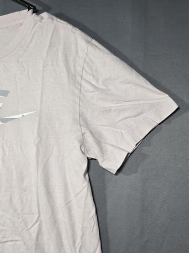 Nike Camo Logo Swoosh Graphic T-Shirt Pink Men's Size Medium #R57r - Thumbnail 3
