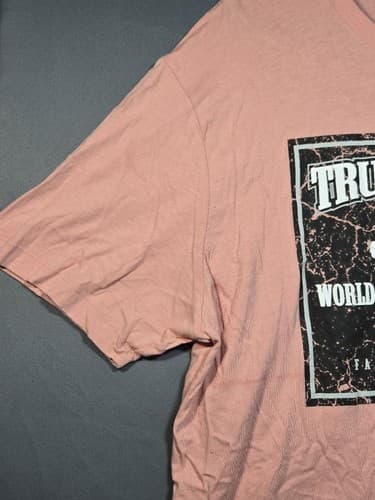 True Religion Men's Graphic T-Shirt Lot of 2 Navy & Pink Sizes XL & 3XL #R54r - Thumbnail 12