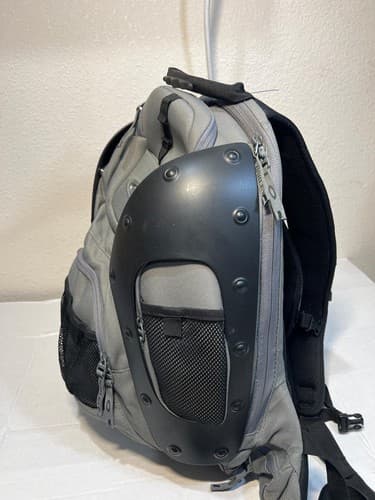 Oakley Icon 2 Backpack Tactical Day Pack MOLLE Laptop Hydration Ready - Thumbnail 4