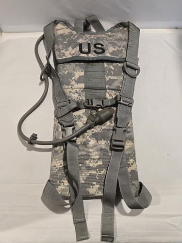 ACU Molle II Hydration System Carrier NSN:8465-01-524-8362 #L5l