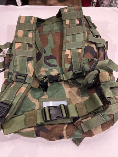 US Military Woodland BDU Assault Pack Backpack Rucksack Medium Field Gear #M19m - Thumbnail 2