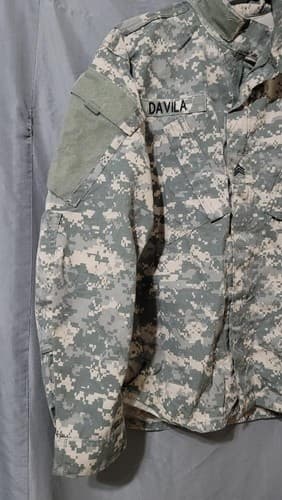 US Army ACU Digital Camo Jacket Small Regular NSN 8415-01-586-0531 Field Coat - Thumbnail 5