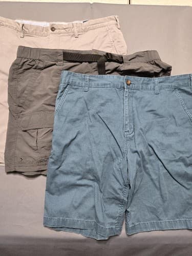 Lot of 3 Men's Casual & Cargo Shorts Mixed Brands Size 40 & 42 #T82s