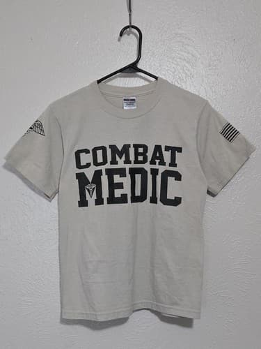 Jerzees Heavyweight Blend Youth Large Tan Combat Medic Army Graphic T-Shirt