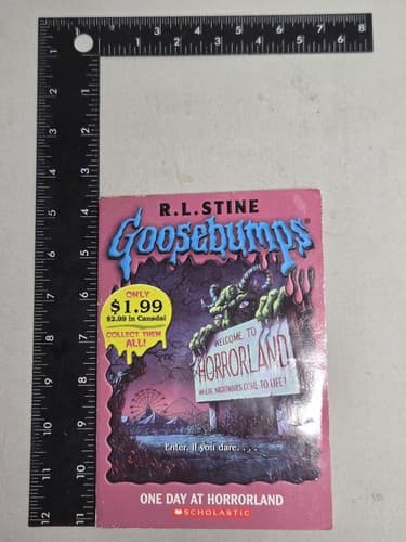 Goosebumps: One Day at HorrorLand by R. L. Stine Vintage 1994 Paperback #16 DC64 - Thumbnail 7