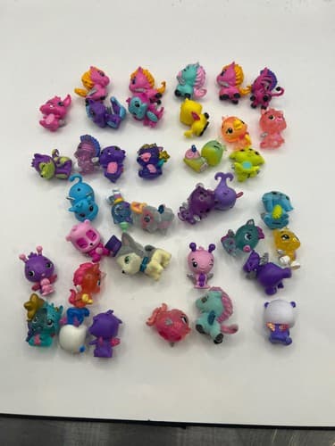Lot of 38 Hatchimals CollEGGtibles Mini Figures Mixed Styles Colors #K76k