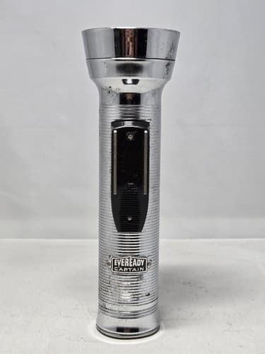 Vintage Eveready Captain Chrome Ribbed Metal 2D Flashlight #T58p - Thumbnail 2